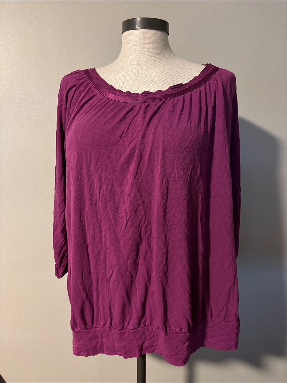 Banana Republic Plum quarter Sleeve Scoop Neck Top